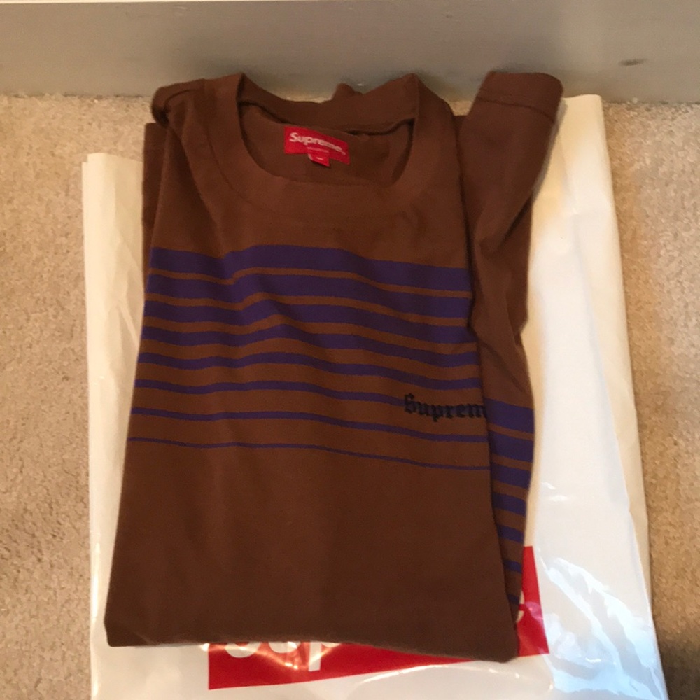 Supreme tee